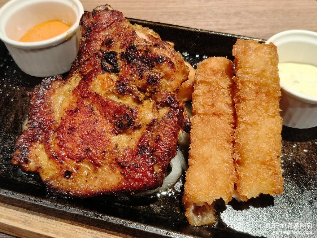橫濱牛排台北松菸誠品店 橫濱牛排台北松菸誠品店菜單 橫濱牛排台北松菸誠品店推薦 信義區美食 坦都里雞腿排 印度風格的烤雞腿排,雞肉本身相當軟嫩,雞皮Q彈有咬感,不過搭配的印度坦都里香料風味較重,香料氣息不一定每個人都能接受。 @在地老饕阿府