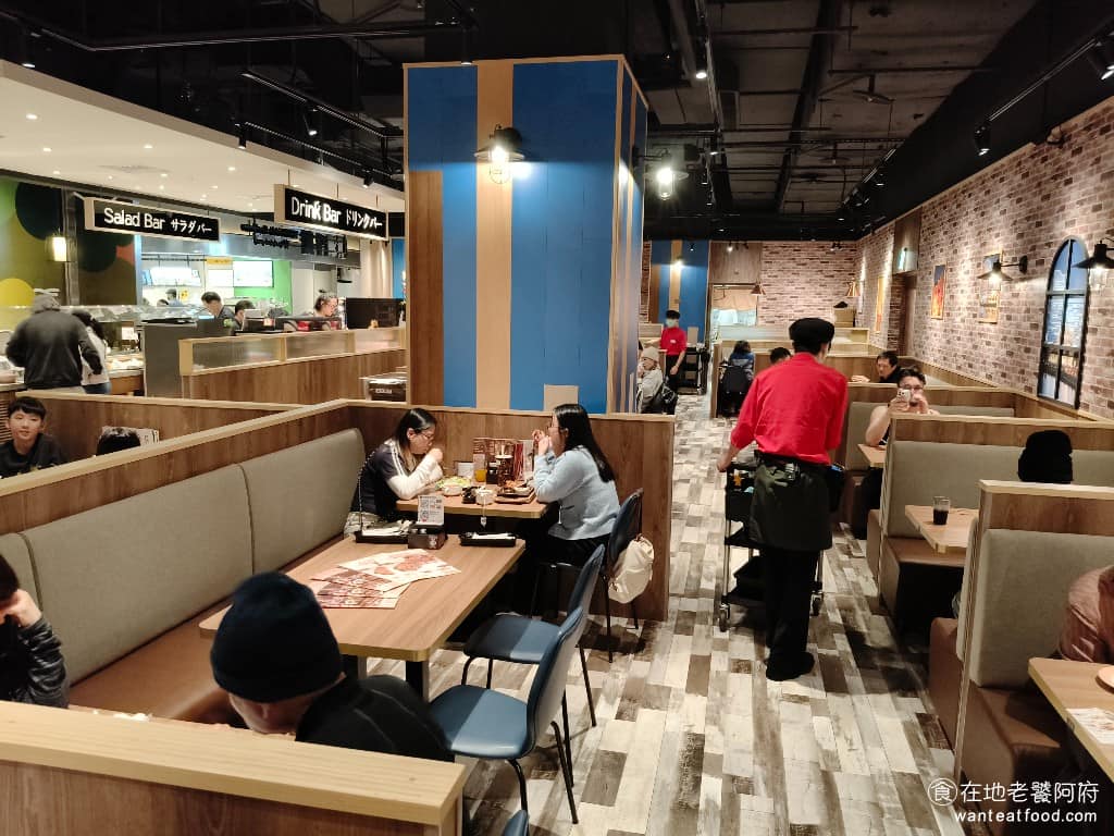 橫濱牛排台北松菸誠品店 橫濱牛排台北松菸誠品店菜單 橫濱牛排台北松菸誠品店推薦 信義區美食 自助吧的品項,比以前更豐富,有調整過,種類增加後,整體用餐體驗也明顯更好,生意也比從前更熱絡。 @在地老饕阿府