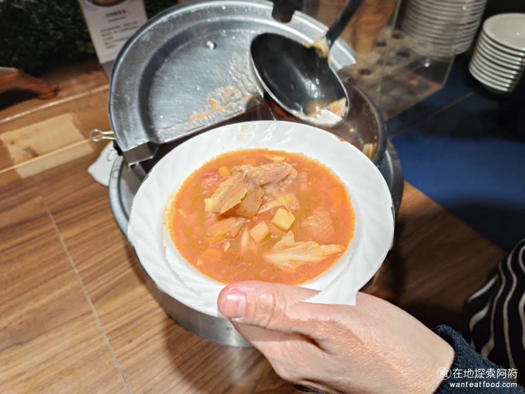 鬥牛士經典牛排 長安店 中山區美食 南京復興美食 羅宋湯 蔬菜湯 牛肉湯 霜降豬肉 杏仁茶 美式料理 羅宋湯 @在地老饕阿府