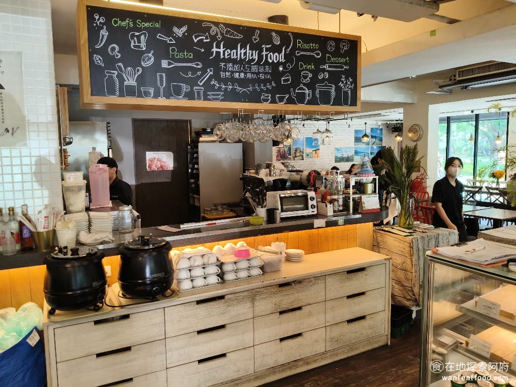 TiMAMA Deli Cafe Cafe菜單 Cafe價格 內湖區美食 內湖美食 內科美食 義式料理 標榜著健康食材，TiMAMA響應「綠食宣言」，優先使用在地、當令食材，以及有機、友善小農作物。 @在地老饕阿府