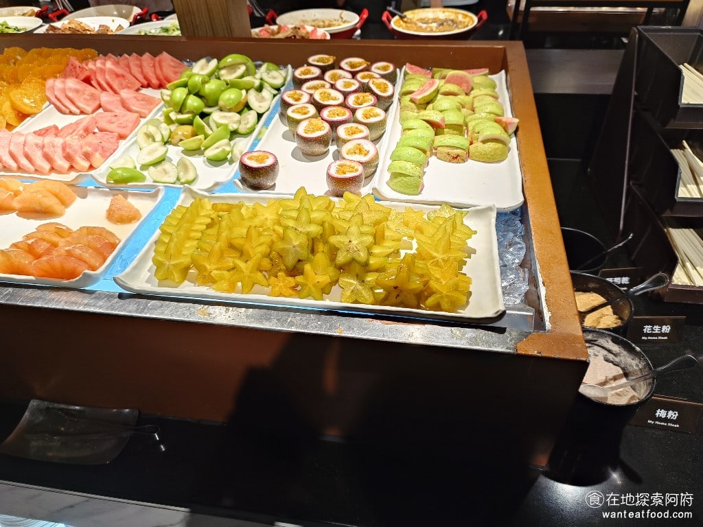 我家牛排中和店 中和美食 橋和美食 美式料理 台式料理 非常有誠意的,芭樂旁邊還提供梅粉,連花生粉都有,還有葡萄乾。 @在地老饕阿府