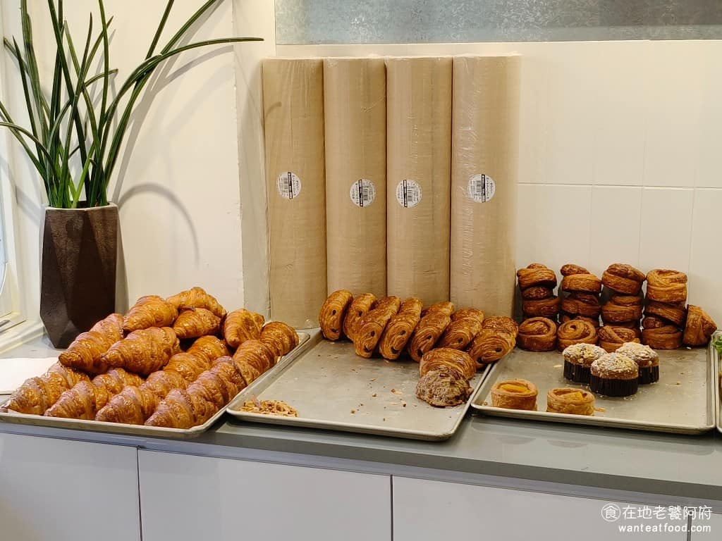 Purebread Bakery Bakery菜單 Bakery推薦 大安區美食 大安美食 因為品質受到肯定，開始和多家米其林餐廳合作，受到專業主廚的認證，讓《Purebread Bakery》的名聲更響亮。 @在地老饕阿府