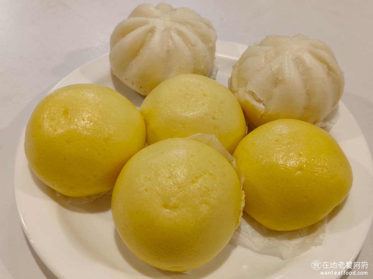 我家牛排松山撫遠店 我家牛排松山撫遠店菜單 我家牛排松山撫遠店推薦 松山區美食 松山美食 港點區有叉燒包和奶黃包,因為拿得人多,所以不至於放很久,不會蒸得太軟爛。 @在地老饕阿府