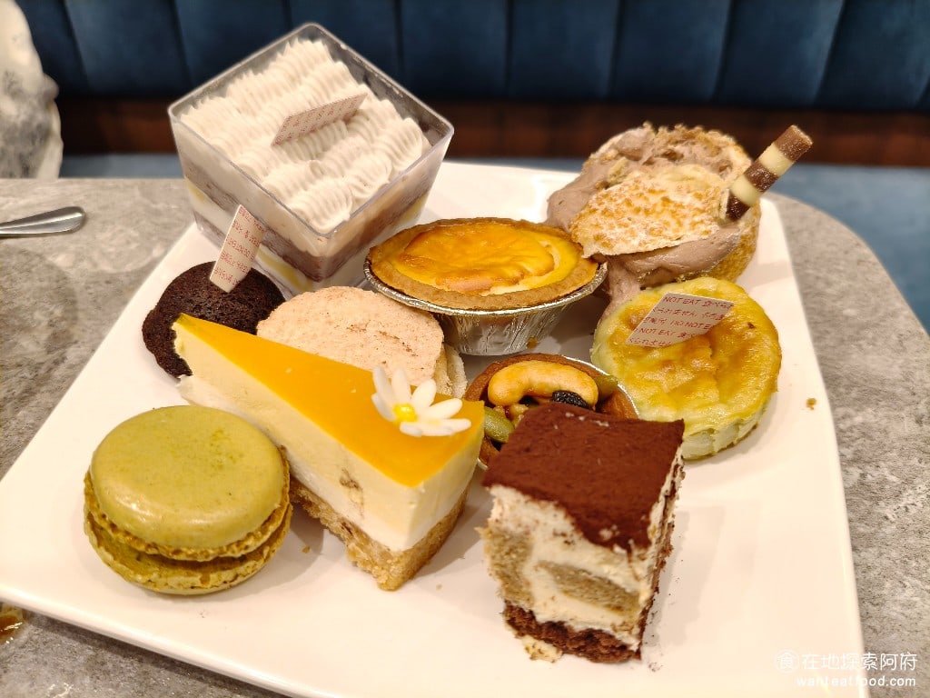 饗麻饗辣PLUS LALAPORT南港店 LALAPORT南港店菜單 甜點 不得不說《饗麻饗辣 lalaport南港店》的甜點水準真的蠻高的，每一樣都非常好吃，因為全部都是店家自己做的，完全沒有冷凍甜點的味道。 @在地老饕阿府