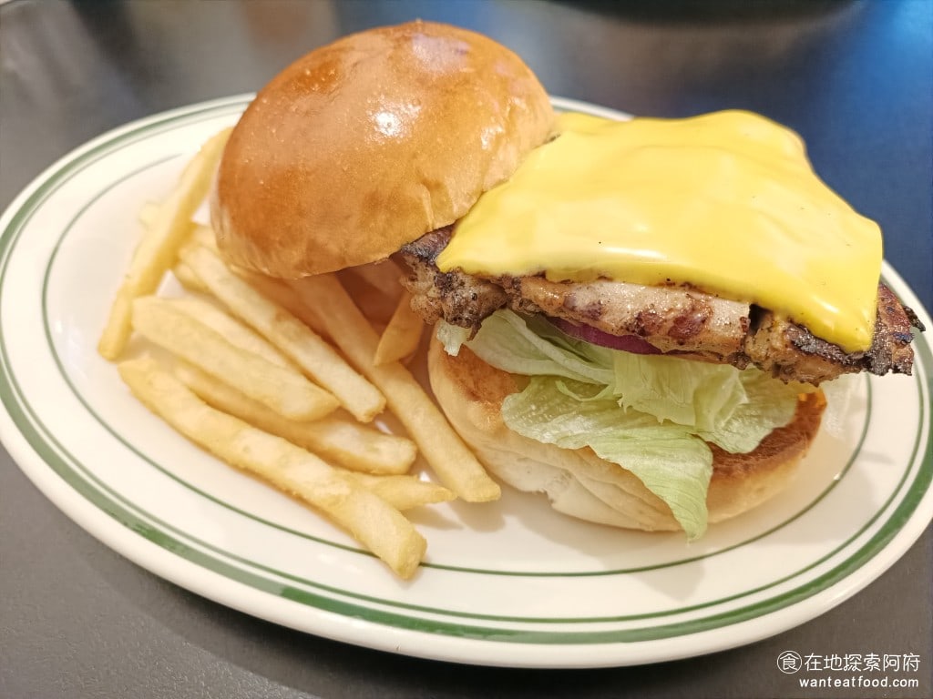 AWESOME BURGER 澳森漢堡 藍紋乳酪 花生醬 雞腿堡 鳳梨漢堡 花生漢堡
