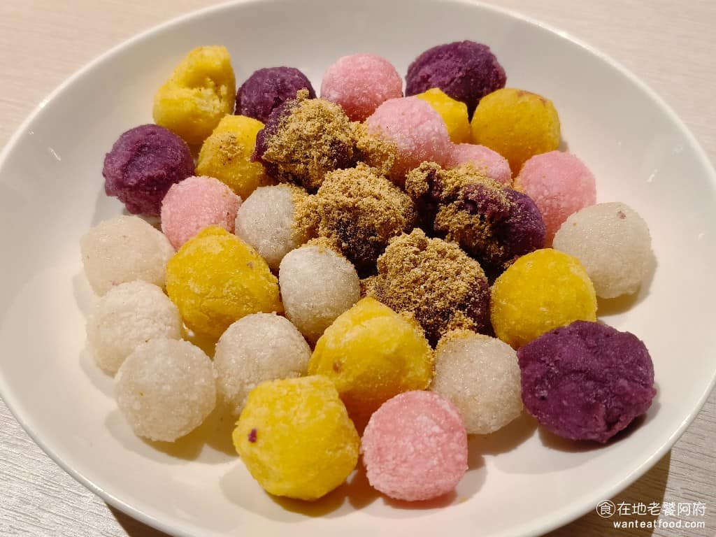 柚子花花青春客家菜南港LalaPort 柚子花花青春客家菜南港LalaPort菜單 一口酥脆炸湯圓 只要是當月壽星,或者是超過三人以上來店用餐,店家就會招待一份炸湯圓。 @在地老饕阿府