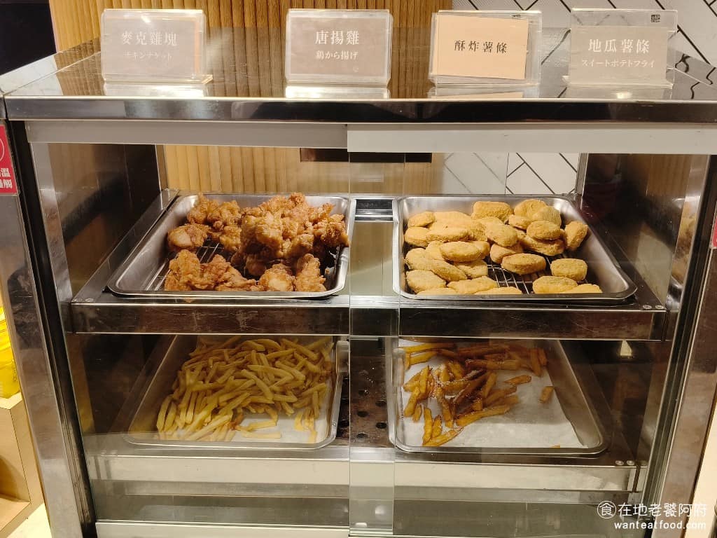 溫野菜日本涮涮鍋專門店大直美麗華店 溫野菜日本涮涮鍋專門店大直美麗華店菜單 溫野菜日本涮涮鍋專門店大直美麗華店推薦 中山區美食 炸物區 有麥克雞塊、唐揚雞、酥炸薯條、地瓜薯條。 @在地老饕阿府