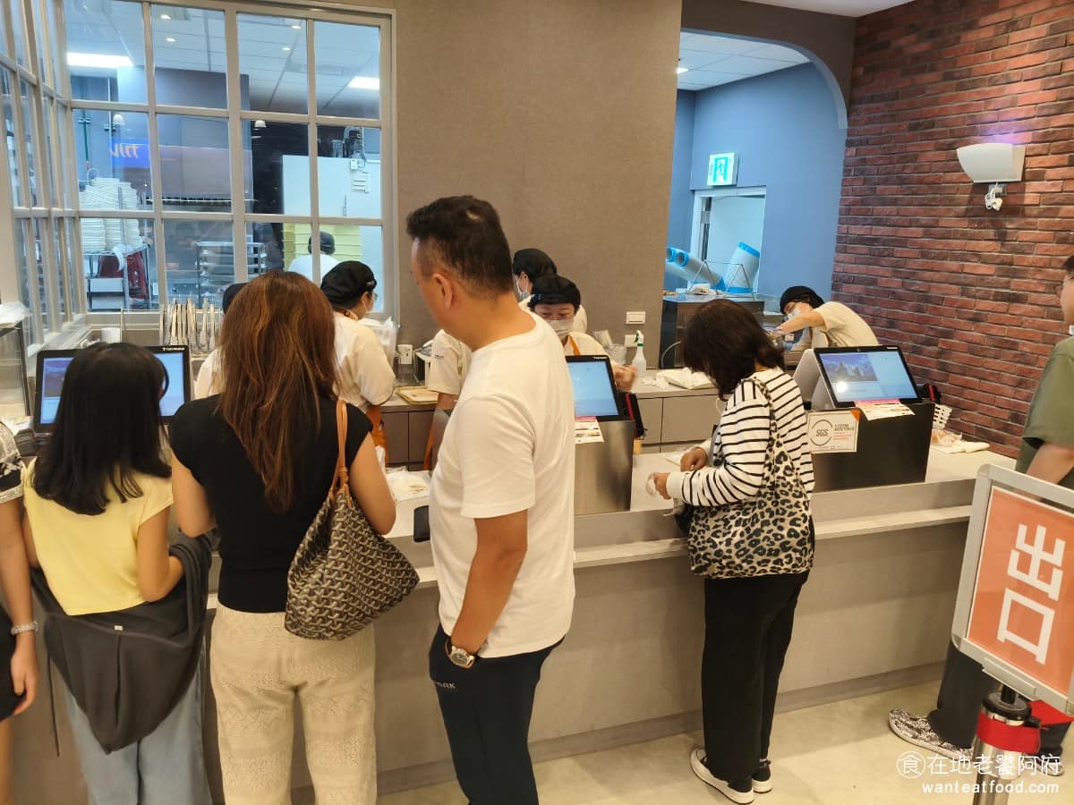 TOM CAT BAKERY 漢神洲際店 漢神洲際店菜單 漢神洲際店推薦 北屯區美食 北屯美食 2020年《TOM CAT BAKERY》在日本横濱開出第一家海外分店,延續紐約創始人的手藝,主打手作麵包跟三明治。2025年再進駐大阪,成為關西地區第一家店。 @在地老饕阿府