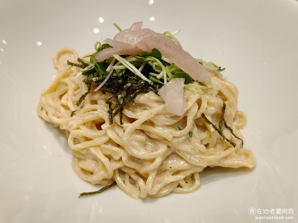 蘋果樹蛋包飯 ポムの樹南港LaLaport店 ポムの樹南港LaLaport店菜單 明太子奶油義大利麵 奶油的味道非常的香濃,明太子的味道比較清淡,麵條的口感非常有嚼勁。唯一的缺點就是調味太鹹了,這不搭配水,很難吃得下去啊。 @在地老饕阿府