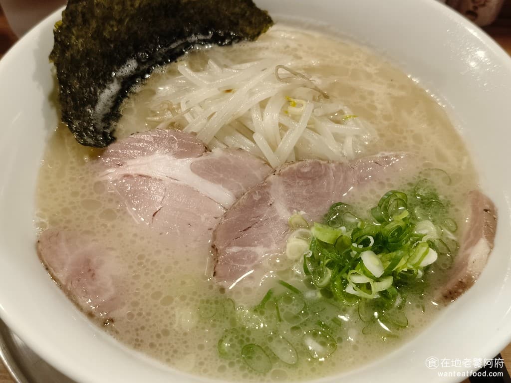 北一家拉麵 北一家拉麵菜單 北一家拉麵推薦 內湖區美食 內湖美食 文德站美食 日式料理 拉麵 鹽味拉麵 原味的湯頭，是以大骨作為湯底，喝起來不會特別鹹，是所有口味中，最清淡的。 @在地老饕阿府