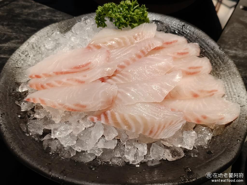 無老鍋(台北永康店) 無老鍋(台北永康店)菜單 無老鍋(台北永康店)推薦 大安區美食 大安美食 台灣鯛魚片 魚片的新鮮度都很高，丟在火鍋裡出，也不會很容易就碎掉，魚肉的口感綿密，超有水準。 @在地老饕阿府