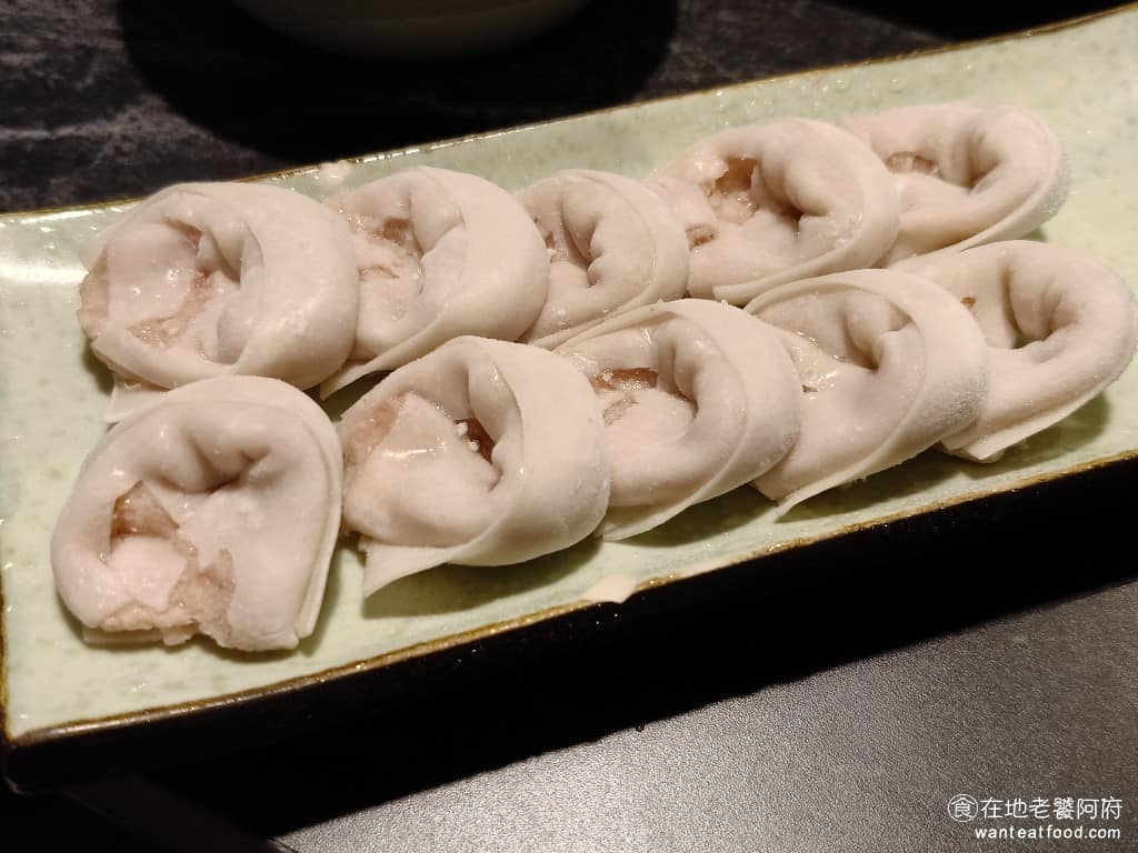 無老鍋(台北永康店) 無老鍋(台北永康店)菜單 無老鍋(台北永康店)推薦 大安區美食 大安美食 魚餃 火鍋料都是嚴選的，吃起來很有水準，不像一般冷凍食品。 @在地老饕阿府