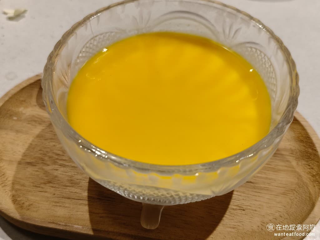 COCA泰式海鮮火鍋 COCA泰式海鮮火鍋菜單 COCA泰式海鮮火鍋價格 大安區美食 大安美食 芒果奶酪 芒果奶酪吃起來非常的清爽,芒果醬非常的濃郁,下面的奶酪,吃起來奶香味十足。 @在地老饕阿府