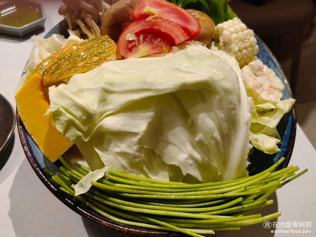 COCA泰式海鮮火鍋 COCA泰式海鮮火鍋菜單 COCA泰式海鮮火鍋價格 大安區美食 大安美食 菜盤 @在地老饕阿府
