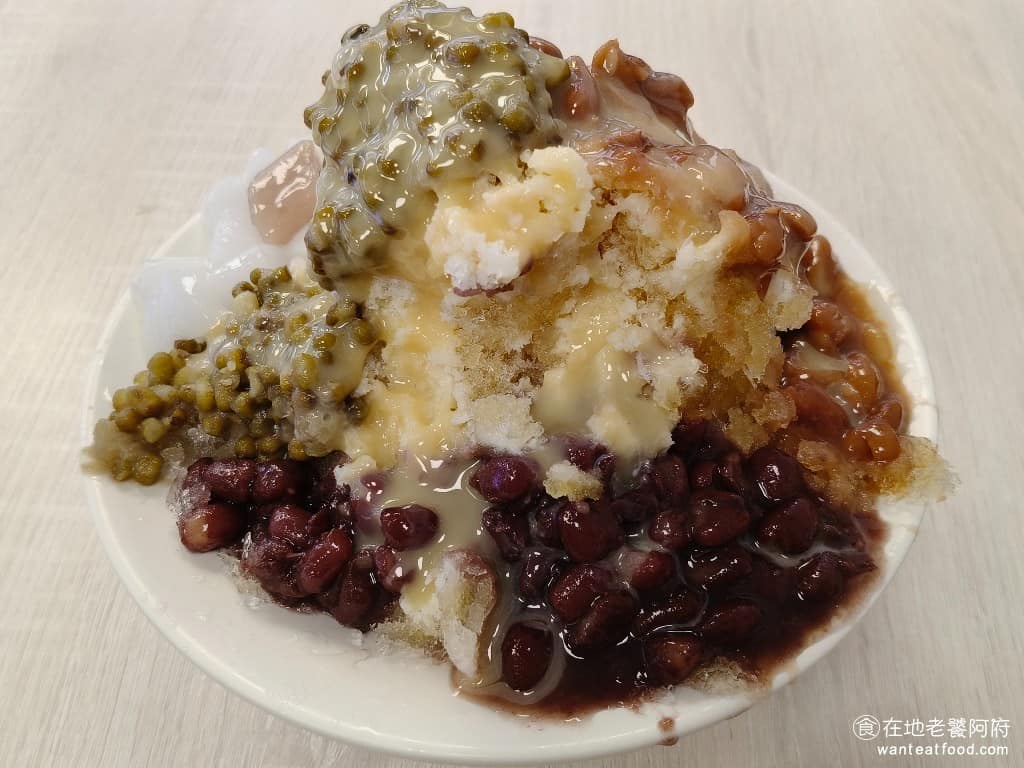 豆花莊 豆花莊菜單 豆花莊推薦 大同區美食 大同美食 雙連美食 甜點點心 豆花 紅豆熬煮得綿密，顆粒分明、不會太爛。配料調味上都比較清淡，而且豆子的口感偏軟，比較吃不到豆子的顆粒感。 @在地老饕阿府