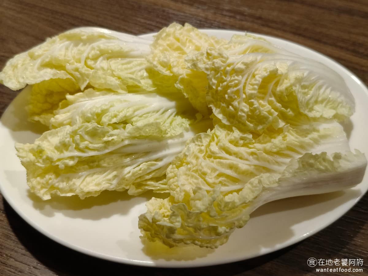 宣牛溫體牛肉火鍋光復店 宣牛溫體牛肉火鍋光復店菜單 宣牛溫體牛肉火鍋光復店推薦 大安區美食 娃娃菜 這裡蔬菜的品質,都是有挑選過的,葉子都非常的漂亮。 @在地老饕阿府