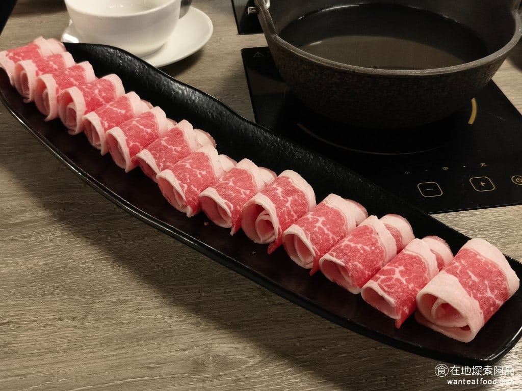築間 鍋物 內湖 火鍋 冰淇淋 松阪豬 伊比利黑豬 霜降牛 冰沙 熟成牛五花 @在地老饕阿府