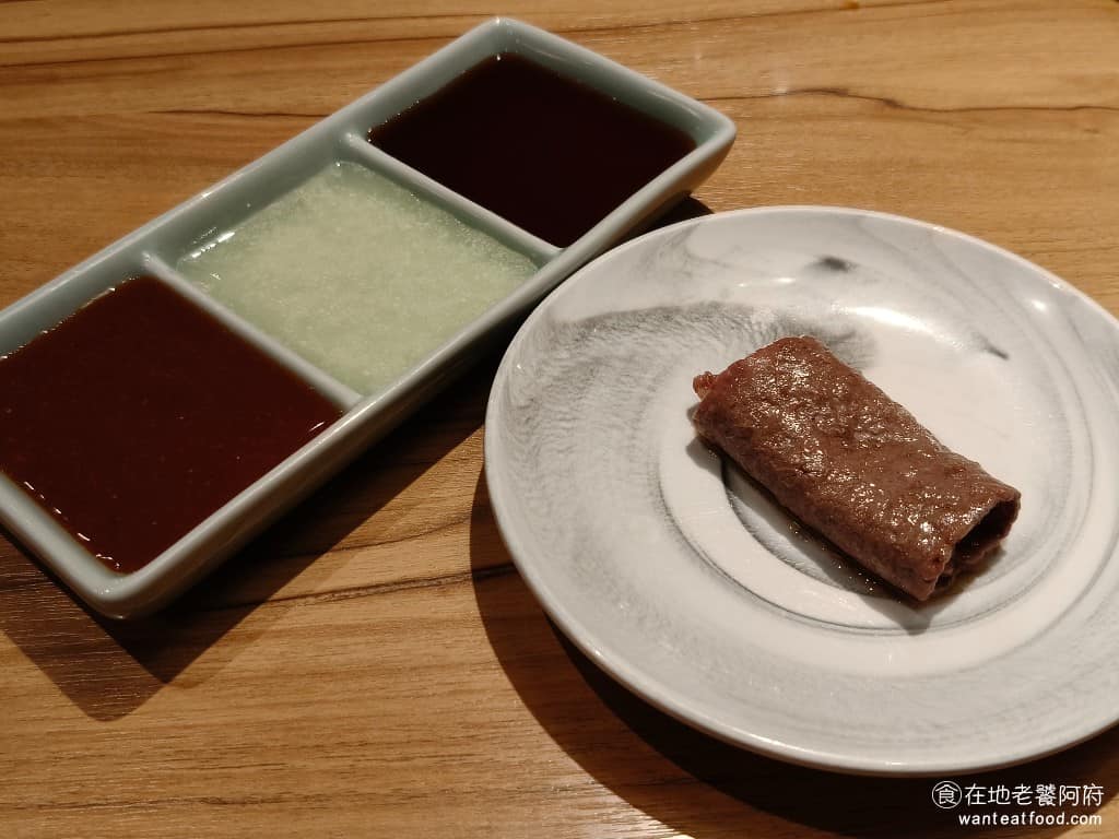 燒肉の名門赤虎信義安和店 燒肉の名門赤虎信義安和店菜單 燒肉の名門赤虎信義安和店推薦 還有提供檸檬汁作為沾醬 @在地老饕阿府