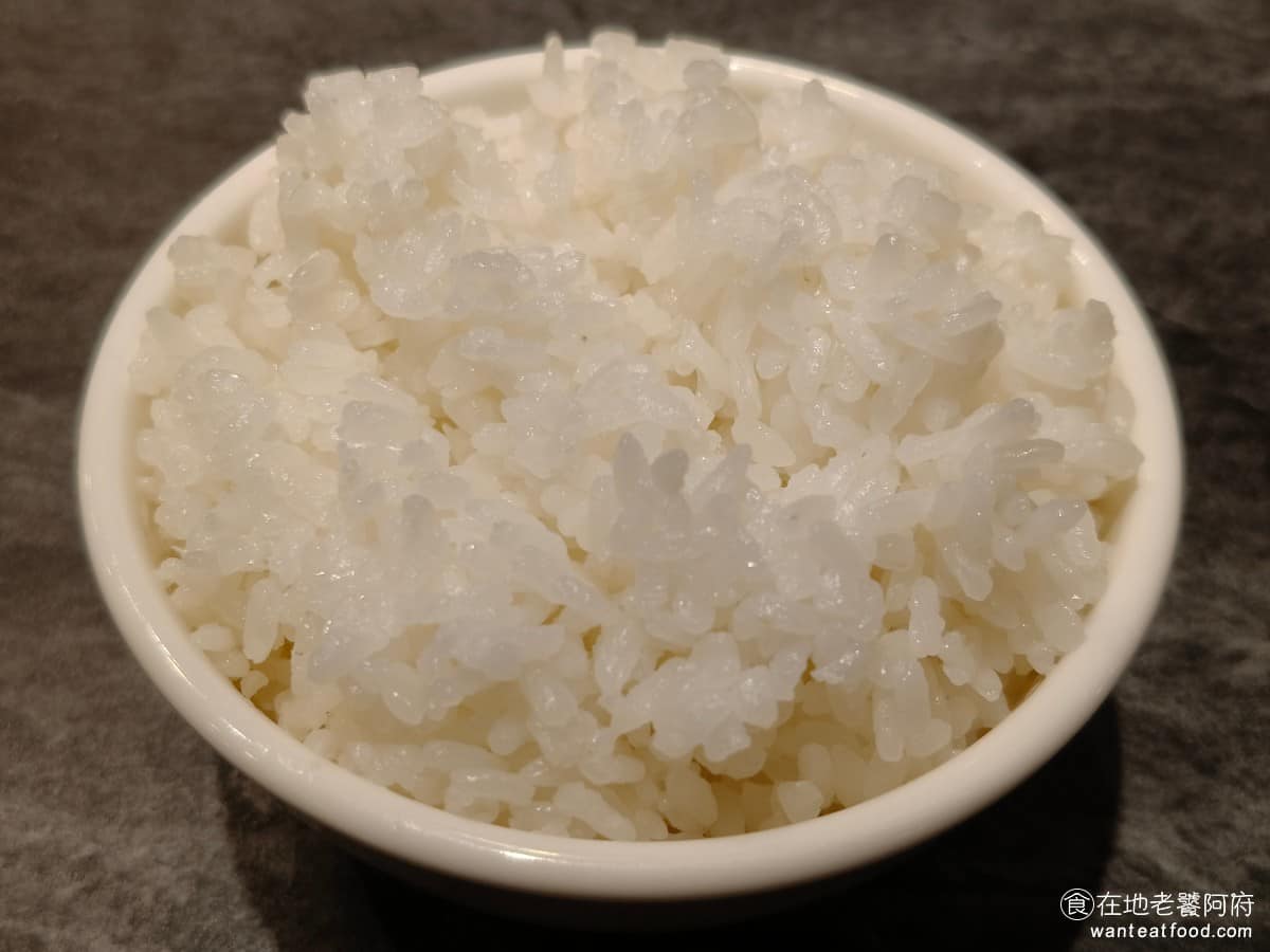 白玉樓經典台菜 台北統一時代店7F 台北統一時代店7F菜單 台北統一時代店7F推薦 越光米白飯 一碗飯是 30 元，白飯有達到基本水準，軟硬適中溫度恰當，不會遇到冷掉或偏硬的問題，適合搭配重口味的菜色。 @在地老饕阿府