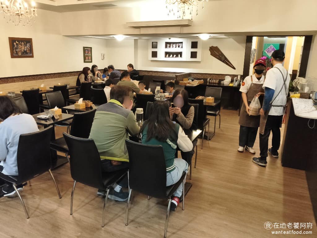 布克湖義式坊 布克湖義式坊菜單 布克湖義式坊推薦 內湖區美食 內湖美食 文德站美食 義式料理 義大利麵 其實《布克湖義式坊》的店面,有兩個空間,以前第二個空間會開放,但重新開幕後,維持小規模經營,所以只開放第一個空間。 @在地老饕阿府