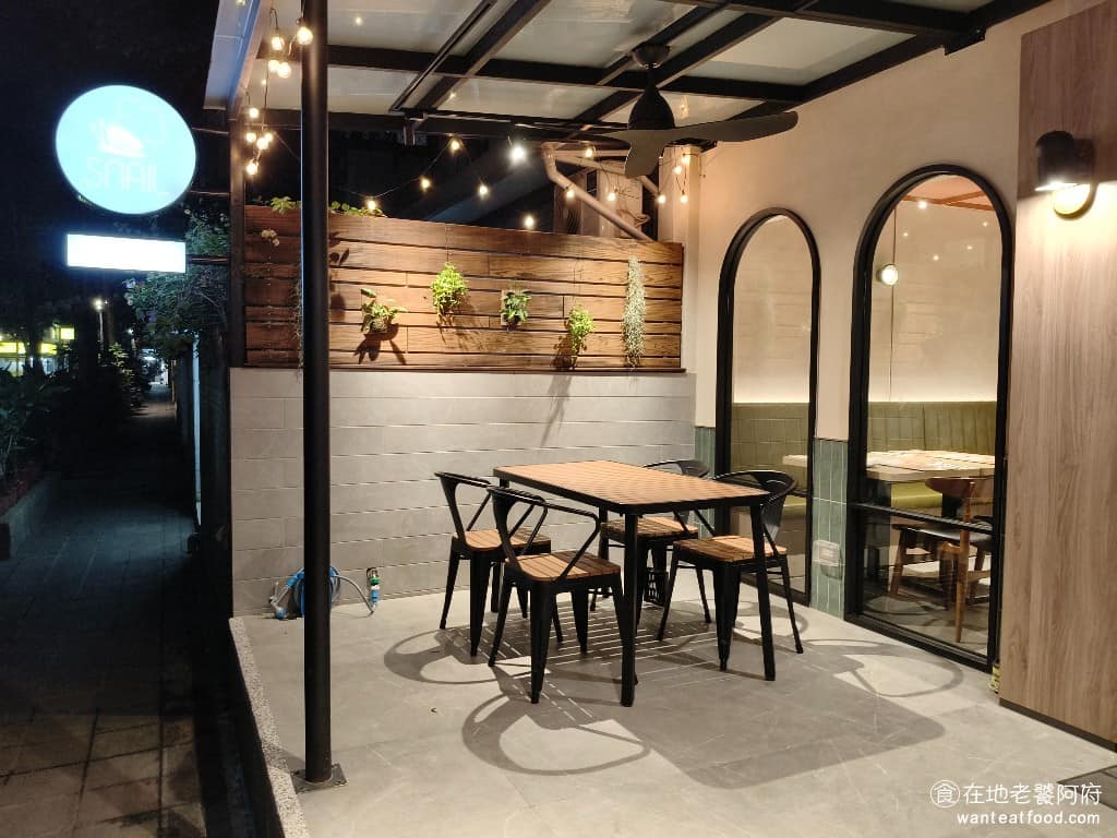 Snail 蝸牛義大利餐廳民生店 蝸牛義大利餐廳民生店菜單 蝸牛義大利餐廳民生店推薦 松山區美食 兩位創辦人都是餐飲經驗豐富、熱愛異國美食的師傅，從創立之初就堅持「慢食」理念。蝸牛的英文 Snail，本身就代表著不急不徐、穩紮穩打的精神。 @在地老饕阿府
