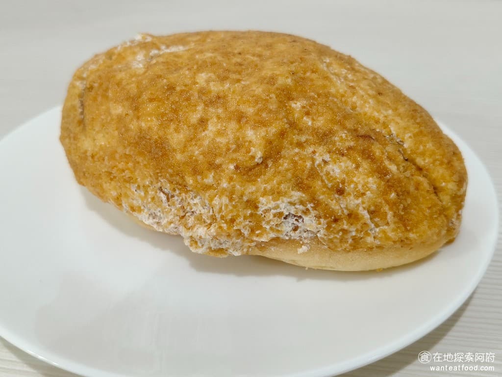 陳耀訓·麵包埠 YOSHI BAKERY BAKERY菜單 BAKERY價格 松山區美食 松山美食 花生夾心麵包 這個麵包也是銷售排行榜上有名的，淡淡的花生香搭配的奶油吃起來非常的順口。 @在地老饕阿府