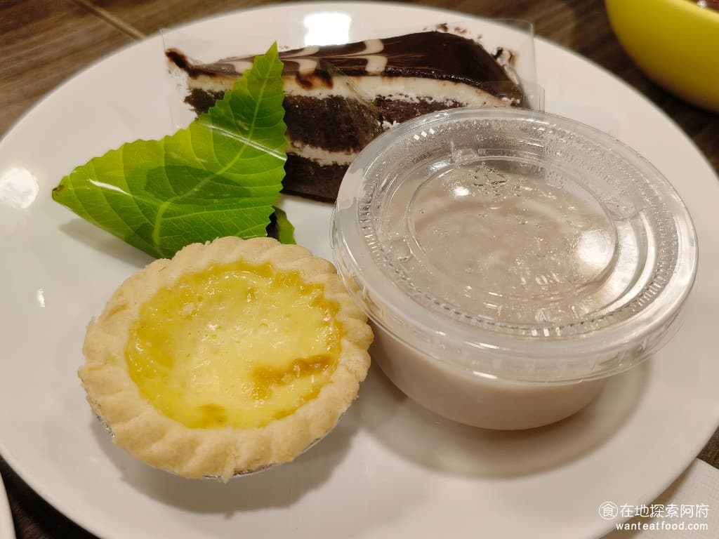 我家牛排-內湖港墘店 我家牛排-內湖港墘店菜單 我家牛排-內湖港墘店價格 內湖區美食 內湖美食 甜點的味道,吃起來都比較普通,有冷凍食品的味道。 @在地老饕阿府
