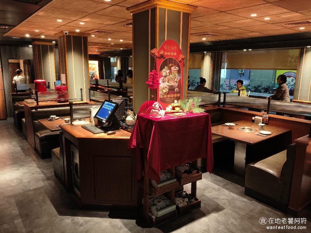 欣葉SHABU SHABU SHABU菜單 SHABU推薦 店內的裝潢,保留了 1981 年開業至今的日式風格,座位都有沙發和隔檔,桌面也很寬敞,舒適度很不錯。 @在地老饕阿府