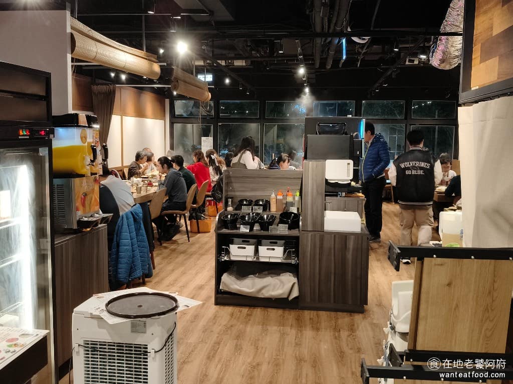 好食多涮涮鍋西湖店 好食多涮涮鍋西湖店菜單 好食多涮涮鍋西湖店推薦 內湖區美食 內湖美食 西湖美食 隨著生意越來越好,好食多陸續在台北開了好幾家分店,包括雙城店、南西店、大安店,跟西湖店。 @在地老饕阿府