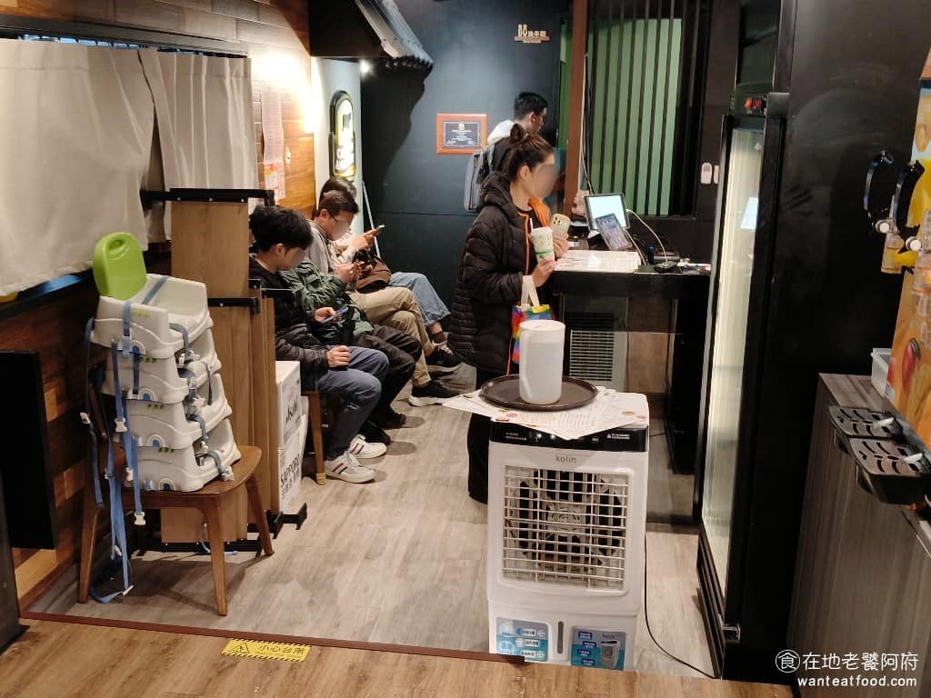 好食多涮涮鍋西湖店 好食多涮涮鍋西湖店菜單 好食多涮涮鍋西湖店推薦 內湖區美食 內湖美食 西湖美食 假日晚上一定要提前訂位,不然現場都會候位。 @在地老饕阿府