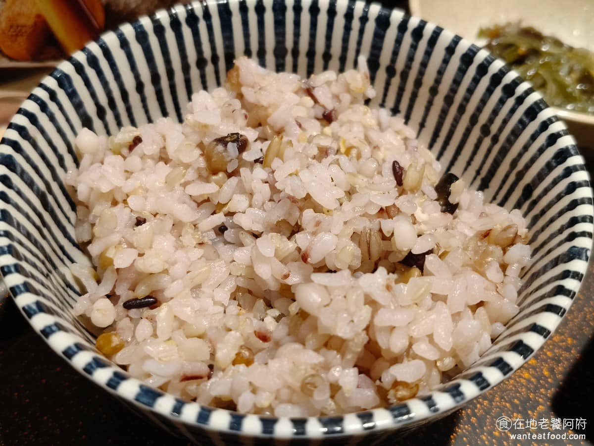 YAYOI彌生軒內湖瑞光店 YAYOI彌生軒內湖瑞光店菜單 YAYOI彌生軒內湖瑞光店推薦 糙米飯 好吃程度也不輸白飯，多了米糠與胚芽，吃起來更有嚼勁。 @在地老饕阿府