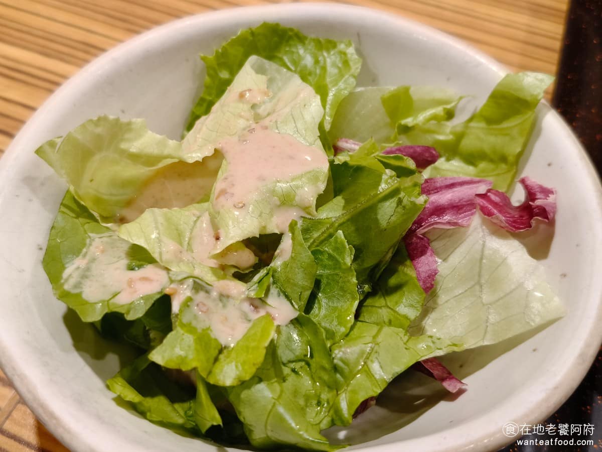 YAYOI彌生軒內湖瑞光店 YAYOI彌生軒內湖瑞光店菜單 YAYOI彌生軒內湖瑞光店推薦 這是蜜黑醋燴野菜雞肉定食搭配的生菜沙拉，整體菜量多，推薦喜歡吃青菜的人點這份套餐。 @在地老饕阿府