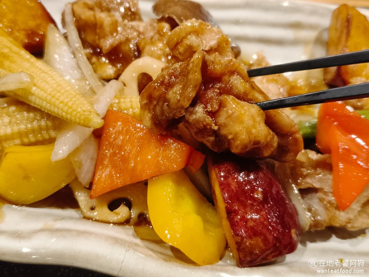 YAYOI彌生軒內湖瑞光店 YAYOI彌生軒內湖瑞光店菜單 YAYOI彌生軒內湖瑞光店推薦 甜酸的蜜黑醋醬油，醬汁鹹度比大戶屋稍重，酸度則是大戶屋更明顯，總之如果喜歡外皮酥脆的可以點，但如果比較在意雞肉嫩度，就比較不推薦。 @在地老饕阿府
