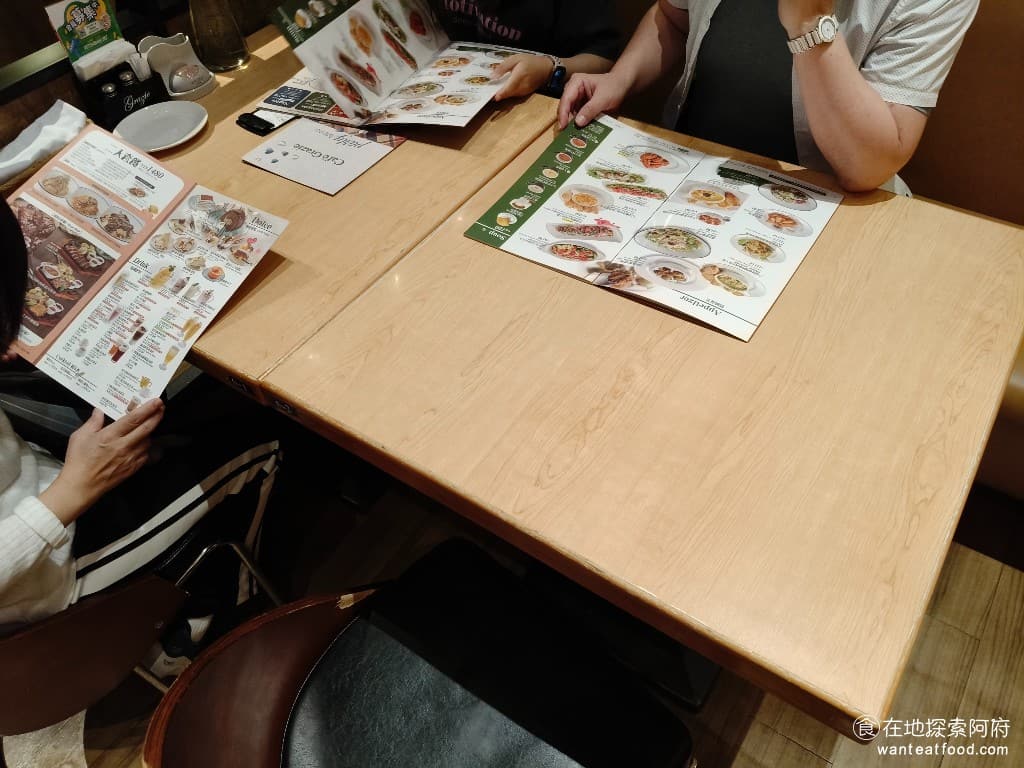 古拉爵 義式屋古拉爵 南港中信店 南港中信店菜單 南港中信店價格 南港區美食 南港美食 點餐使用的是 QRCODE,餐點選擇超級多,會陷入選擇困難阿 @在地老饕阿府