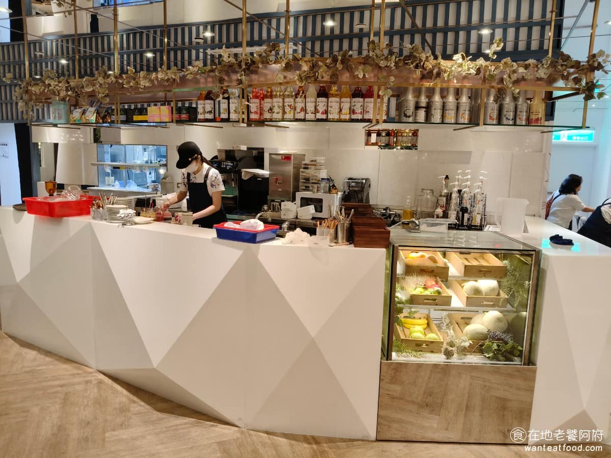Engolili 英格莉莉統一時代店 英格莉莉統一時代店菜單 英格莉莉統一時代店推薦 信義區美食 隨著品牌發展多年,菜單已橫跨早午餐、義大利麵、燉飯、炸物、下午茶甜點與特調飲品,選擇相當多元。 @在地老饕阿府