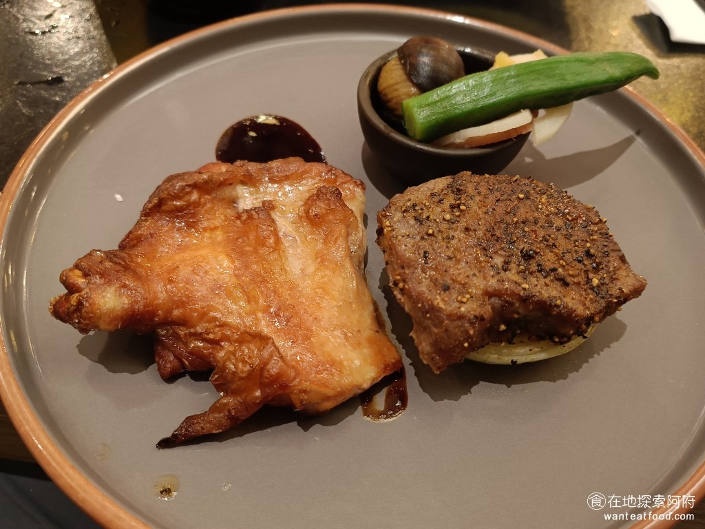 排餐 慶生 生日優惠 壽星優惠 聚餐 牛排 豬排 王品 陶板屋 日式料理 炙烤牛雞雙享 我每次來都吃這道餐，因為有雙主餐 XD 雞肉牛肉都很好吃 @在地老饕阿府