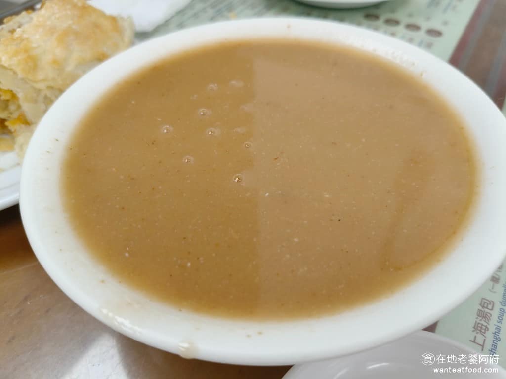 江家牛肉麵永和豆漿(光復店) 江家牛肉麵永和豆漿(光復店)菜單 江家牛肉麵永和豆漿(光復店)推薦 大安區美食 熱米漿 米漿的味道比較偏淡,米香味不夠濃,相比於其他的早餐店,個人還是比較喜歡那種,帶有一點焦香味的米漿。 @在地老饕阿府